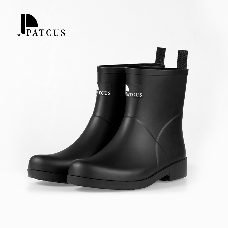 Botes impermeables per a homes per a excursions